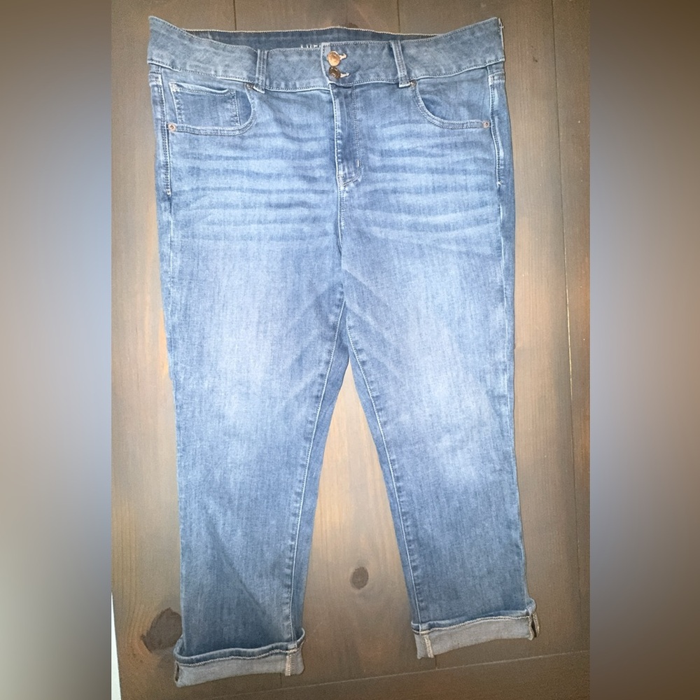 Women's Blue American Eagle Artist Crop Capri Jeans Size 18 long!